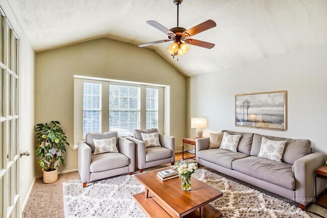 Foto del edificio - 2410 Hawthorne Brook Ln