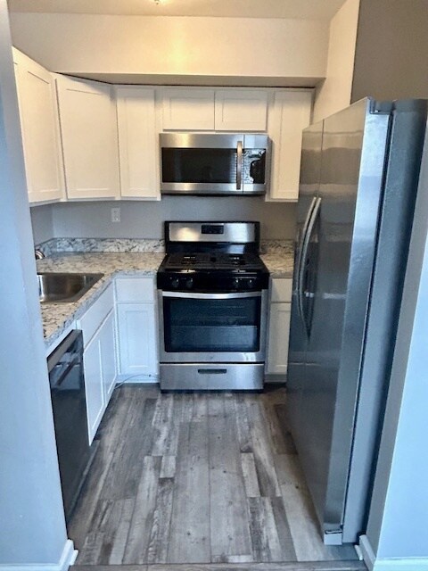 Foto del edificio - 4411 Falls Bridge Dr