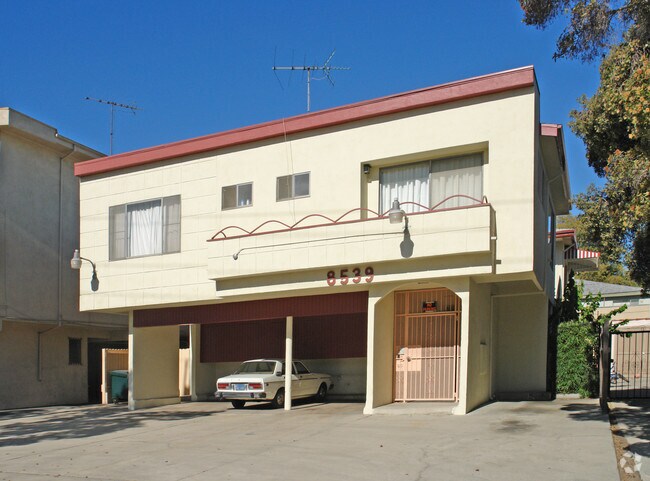 Foto del edificio - 8539 Saturn St