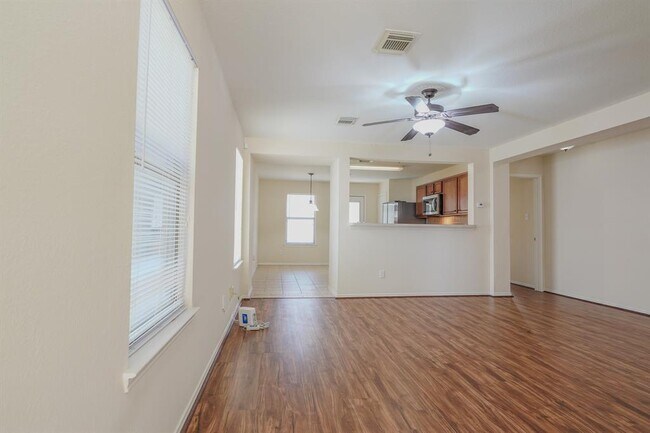 Building Photo - 18210 Temple Hill Ln