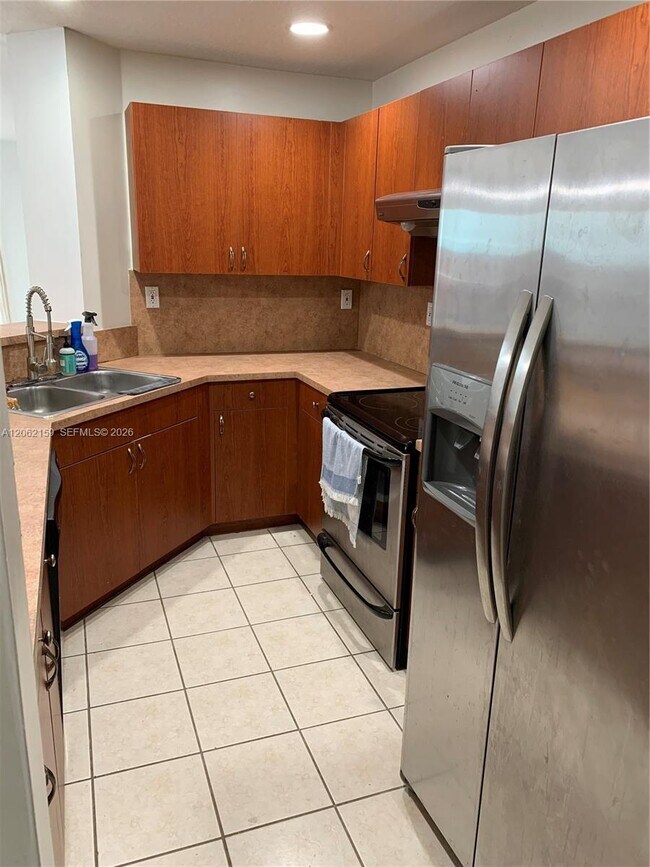 Foto del edificio - 4805 SW 163rd Pl