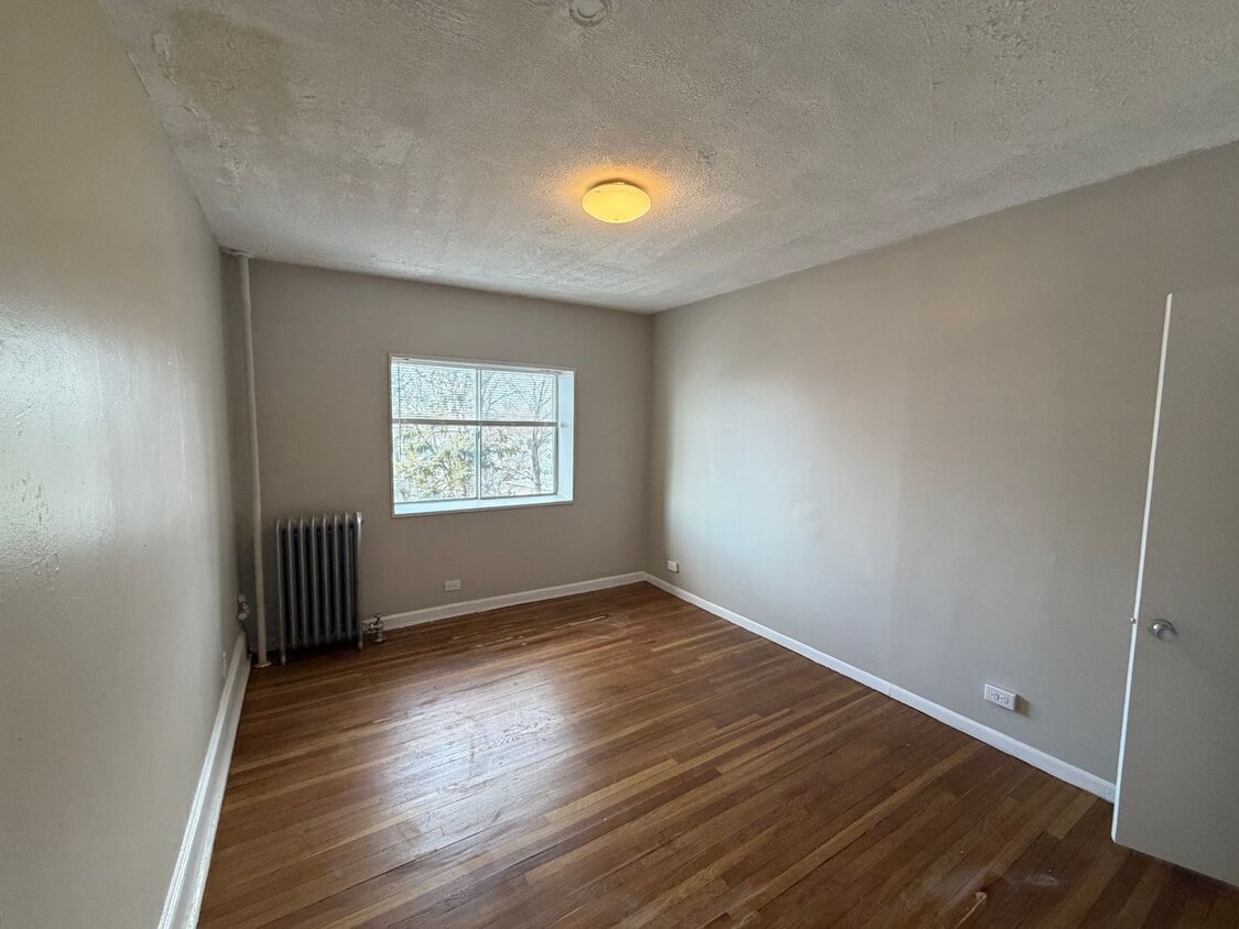 Building Photo - Pearl Street