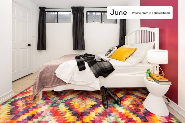 Foto del edificio - Cute Private ROOM in Fort Greene