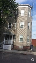 Building Photo - 101 Sydney St