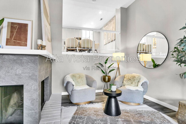 Building Photo - 4082 Mahaila Ave