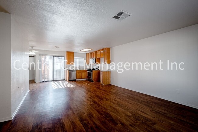 Building Photo - 8404 Laborough Dr
