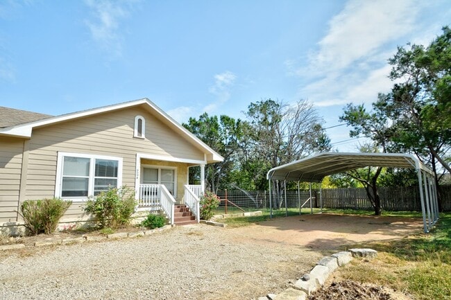 Foto del edificio - 659 Town Creek Rd