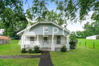 Building Photo - 1615 Zeverly St