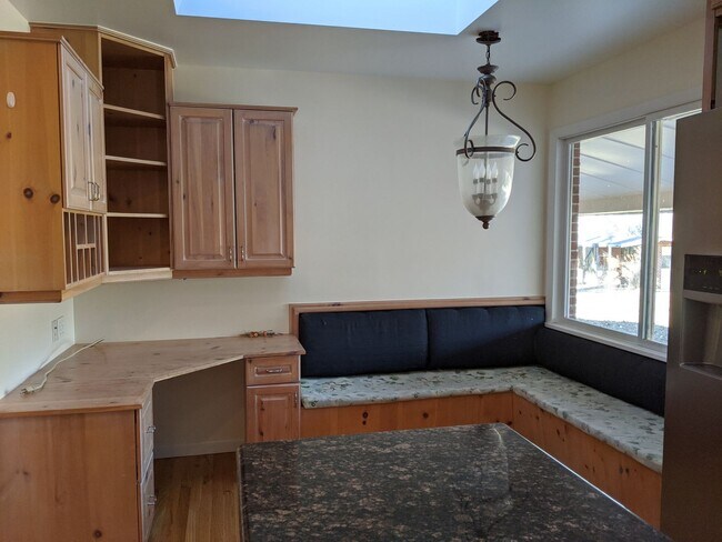 Foto del edificio - Beautiful Boulder Country Home - 4 Bed/2 Bath - Available July 3rd!