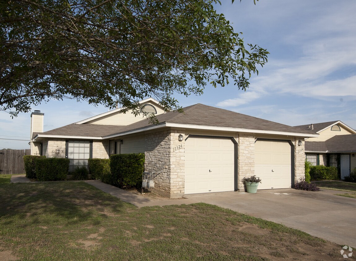 Rock Springs Duplexes Rentals Round Rock, TX