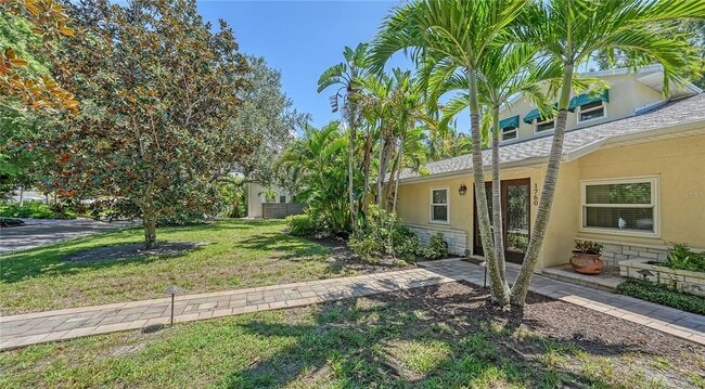 Building Photo - 1760 Bayview Dr