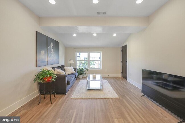 Foto del edificio - 1225 Raum St NE