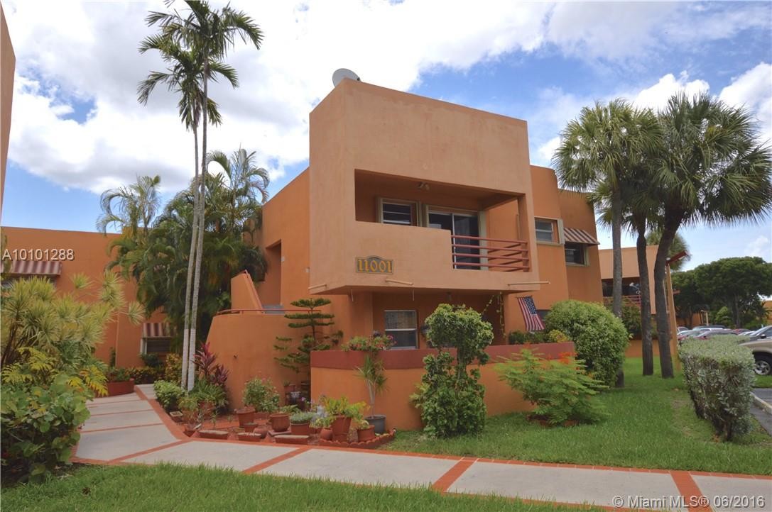 Foto principal - 11001 NW 7th St