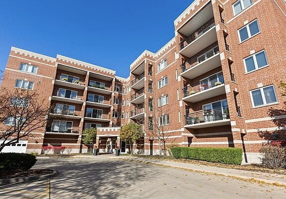 Building Photo - "Spacious 1-Bedroom Retreat with Granite T...