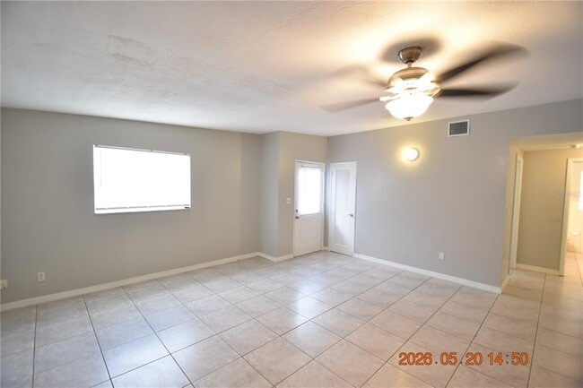 Building Photo - 8720 Flame Vine Ave