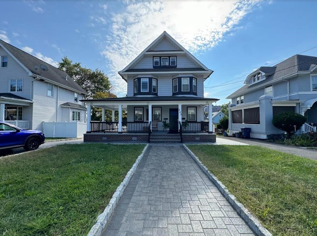 Primary Photo - 243 Hamilton Pl