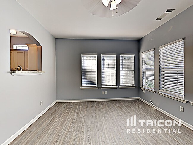 Building Photo - 542 Anglewood Trace