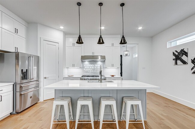 Building Photo - 7818 Janak Dr