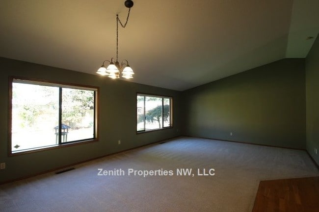Building Photo - 810 NW 140th St