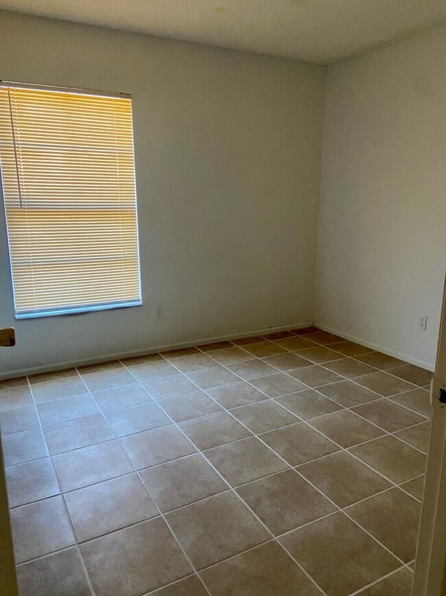 Building Photo - Lovely 3 Bed / 2 Bath Home in Apopka Quiet...