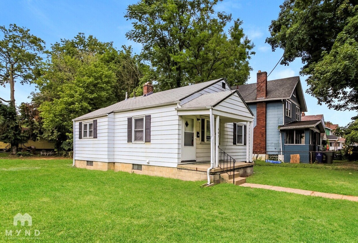 Primary Photo - 665 Malvern Ave