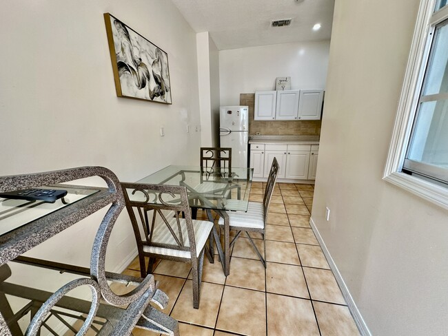 Building Photo - 6500 SW 160th Ct