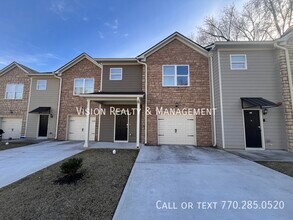 Building Photo - 8320 Triple Crown Dr