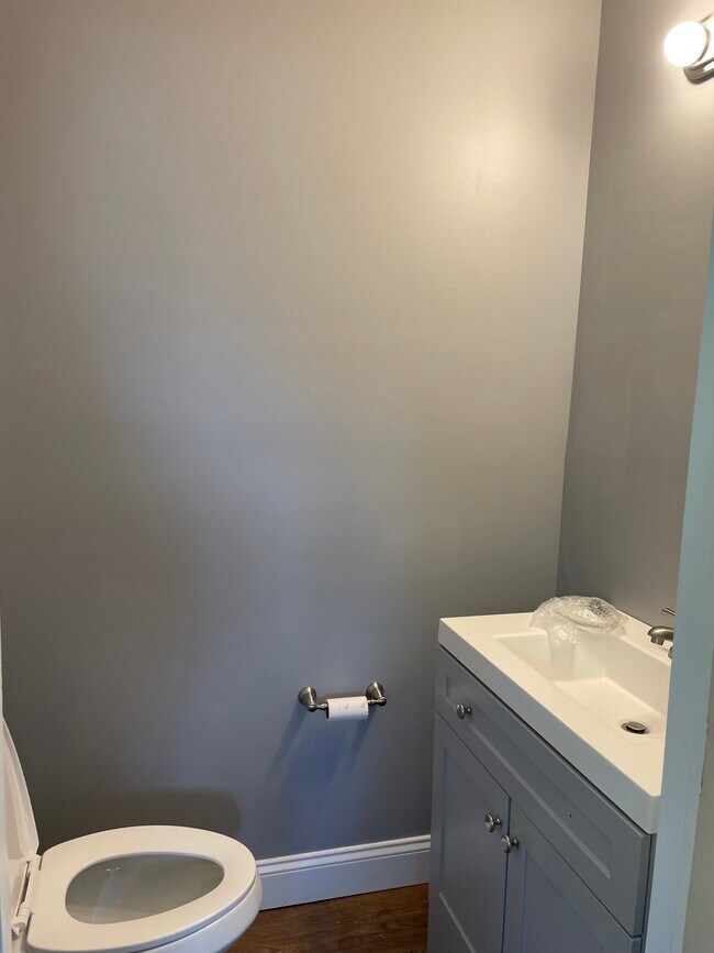 1st Fl Powder Room - 708 Glenwood Ave