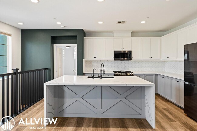 Foto del edificio - Turnkey 2 Bedroom, 2.5 Bath End Unit Townhome Available NOW in Rancho Mission Viejo!