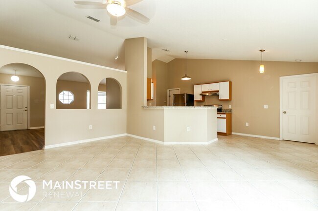 Building Photo - 13927 Coronado Dr