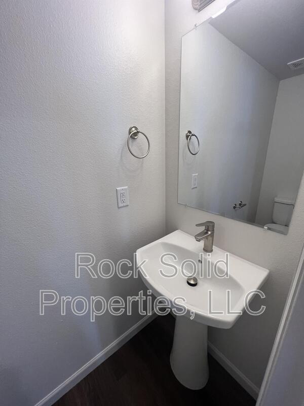 Foto del edificio - 1512 Danny Pl