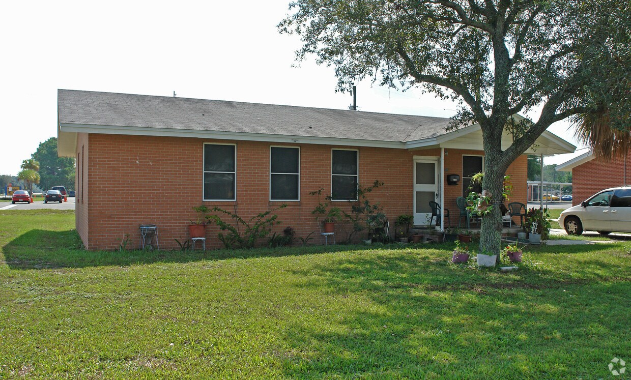 1010 S 11th St, Fernandina Beach, FL 32034 Apartments in Fernandina