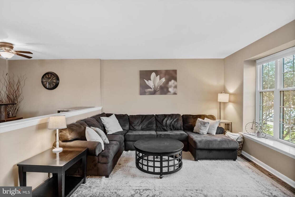 44 Burgundy Dr, Evesham, NJ 08053 Townhome Rentals in Evesham NJ