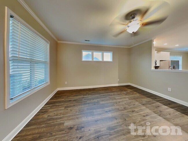 Foto del edificio - 100 E Goodwin Chase Ln