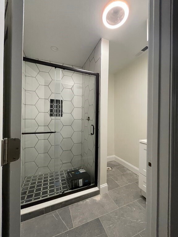 Foto del edificio - 30 Gillooly Rd