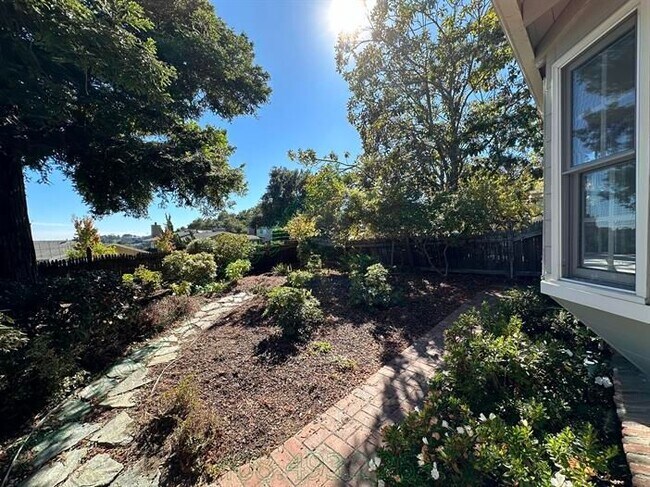 Foto del edificio - 108 Club Dr