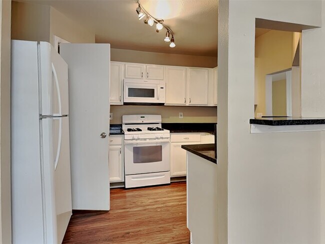 Foto del edificio - 12406 Westwold Dr