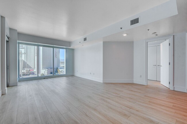 Building Photo - Sky Las Vegas 1010-Stunning, 2Bd Residence...