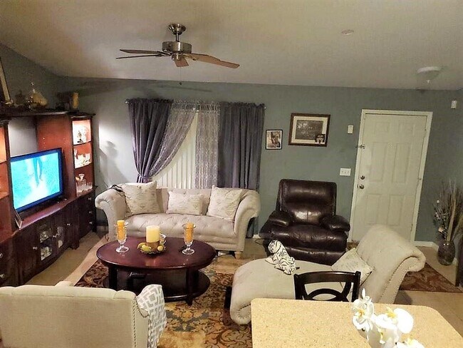 Foto del edificio - 1638 SW Cashmere Blvd