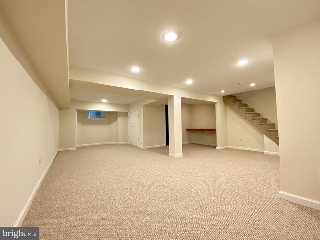 Foto del edificio - 924 Blythe Ave