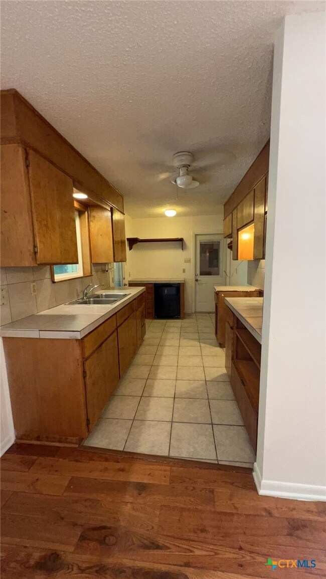 Building Photo - 116 Carothers St