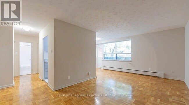 Photo du bâtiment - 839 Roselawn Ave