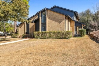 Building Photo - 3210 Coronado St