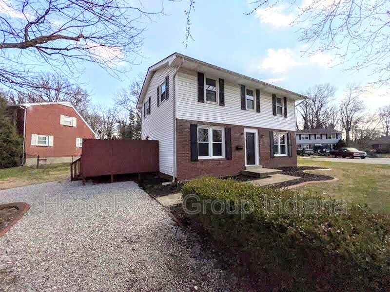 Primary Photo - 520 Goyne Dr