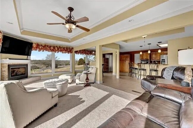 Building Photo - Beautiful Lake Front Home on Loch Lomond!