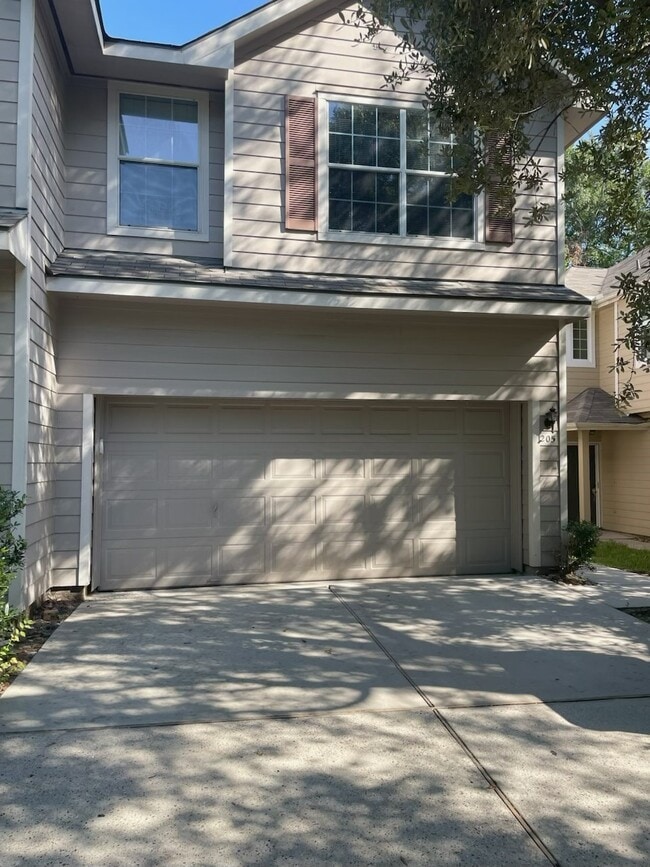 Building Photo - 205 Summerhaze Cir