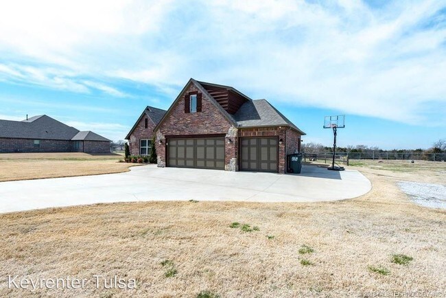 Foto del edificio - 4890 S 83rd W Ave