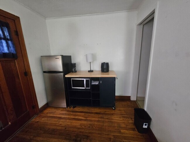 Foto del edificio - All Inclusive Furnished Studio Apartment