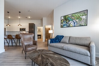3BR, 3BA - 1316SF - The Oliver Luxury Apartments