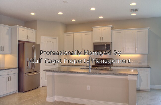 Building Photo - 16845 Rosedown Glen